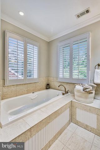 42 POPLAR POINT RD, Edgewater, MD 21037