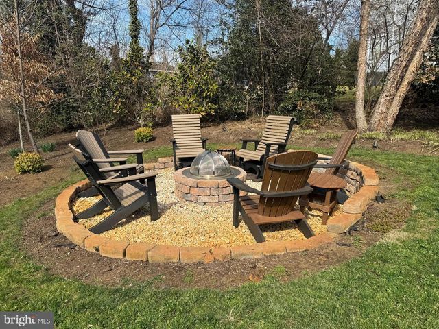 42 POPLAR POINT RD, Edgewater, MD 21037