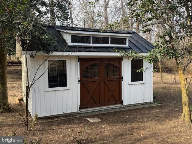 42 POPLAR POINT RD, Edgewater, MD 21037