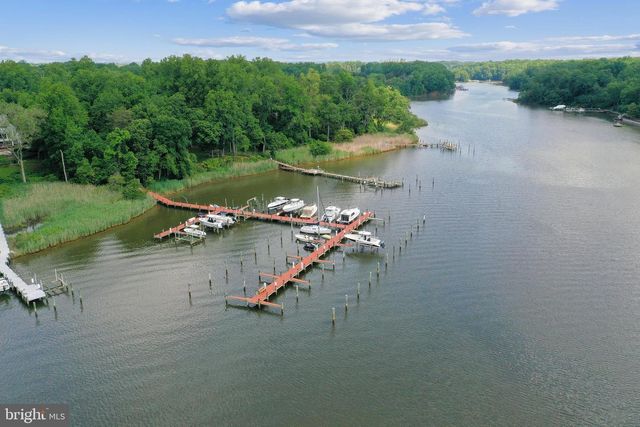 42 POPLAR POINT RD, Edgewater, MD 21037