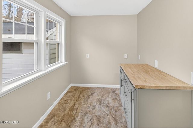 2965 Hillcrest Road, Niskayuna, NY 12309