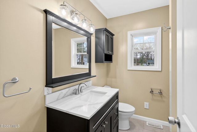 2965 Hillcrest Road, Niskayuna, NY 12309