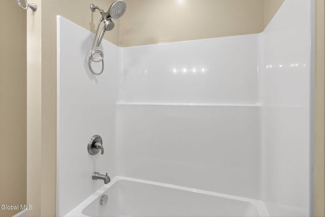 2965 Hillcrest Road, Niskayuna, NY 12309