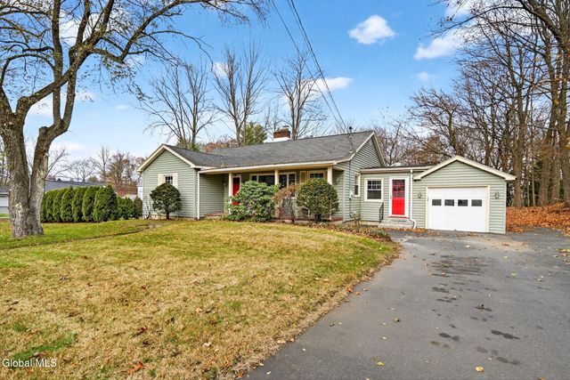 2965 Hillcrest Road, Niskayuna, NY 12309