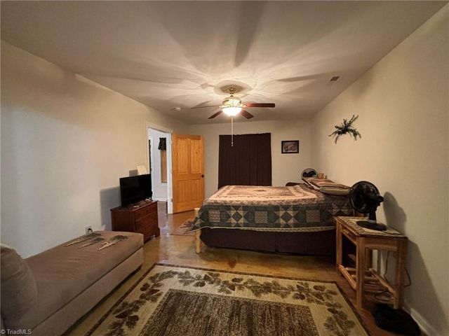 369 Pinecrest Circle, Troy, NC 27371