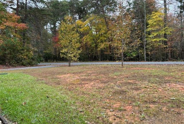 369 Pinecrest Circle, Troy, NC 27371