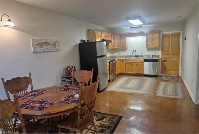 369 Pinecrest Circle, Troy, NC 27371