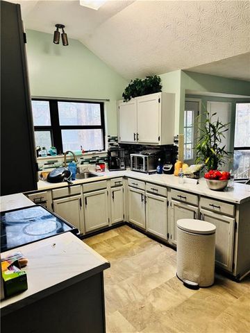 2625 Sims Crest Ct, Snellville, GA 30078