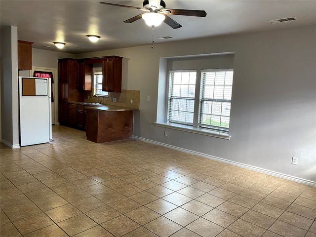 906 Parkplace Ridge, Princeton, TX 75407