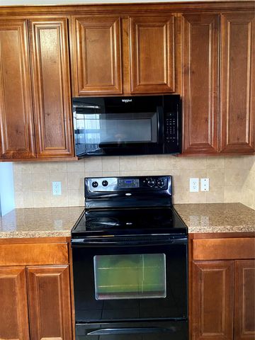 906 Parkplace Ridge, Princeton, TX 75407
