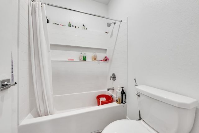 122 W Riverside Place, Tracy, CA 95391