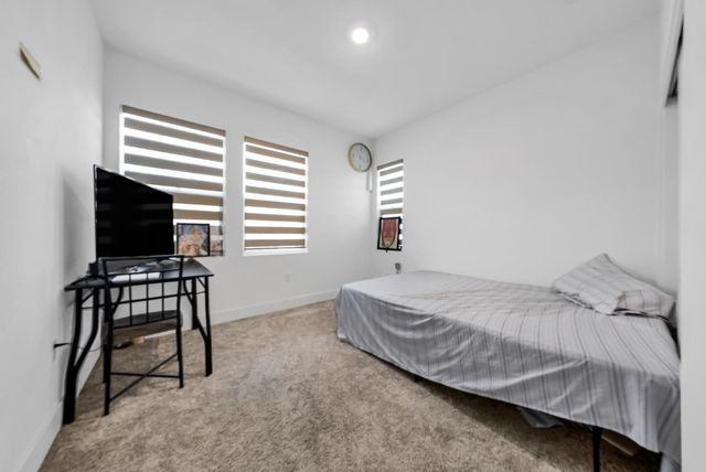 122 W Riverside Place, Tracy, CA 95391