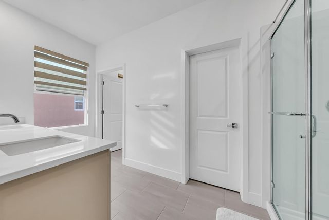 122 W Riverside Place, Tracy, CA 95391