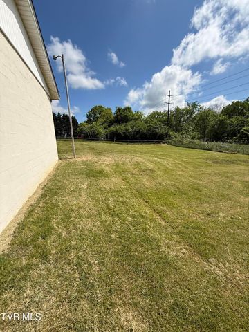 914 East Mountain View Road, Johnson City, TN 37601