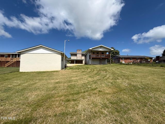 914 East Mountain View Road, Johnson City, TN 37601