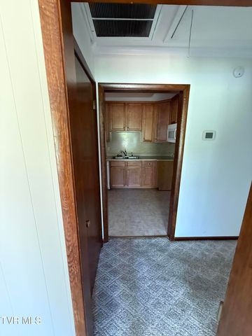 914 East Mountain View Road, Johnson City, TN 37601