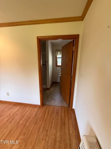 914 East Mountain View Road, Johnson City, TN 37601