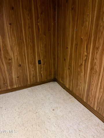 914 East Mountain View Road, Johnson City, TN 37601