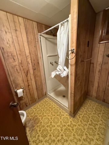 914 East Mountain View Road, Johnson City, TN 37601