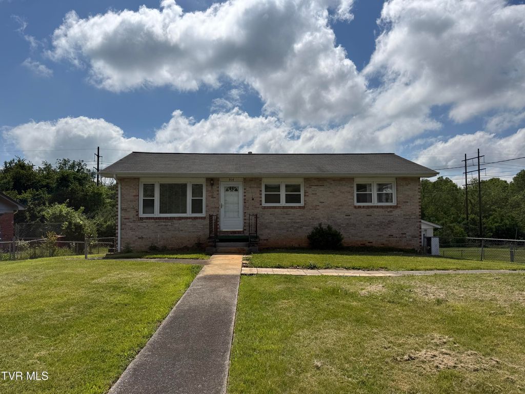 914 East Mountain View Road, Johnson City, TN 37601