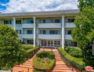 521 Montana Avenue 103, Santa Monica, CA 90403