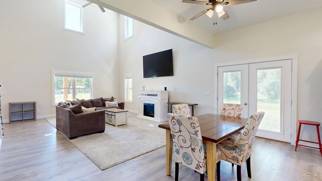 6785 N Michigan Road, Kochville Twp, MI 48604