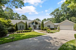 101 Beckwood Court, Flat Rock, NC 28731
