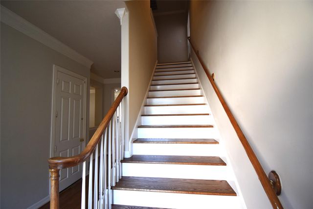 2835 Briarhurst Park, Houston, TX 77057