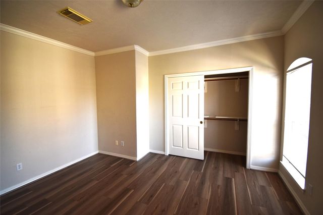 2835 Briarhurst Park, Houston, TX 77057