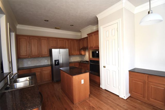 2835 Briarhurst Park, Houston, TX 77057