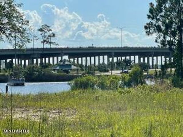 350 Poindexter Drive, Pass Christian, MS 39571