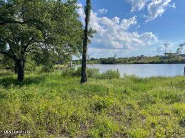 350 Poindexter Drive, Pass Christian, MS 39571