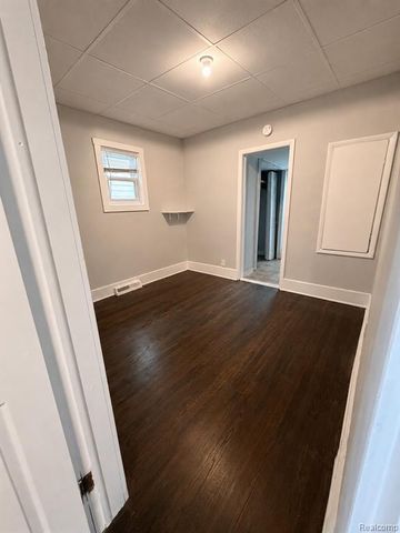 153 Dwight Street, River Rouge, MI 48218
