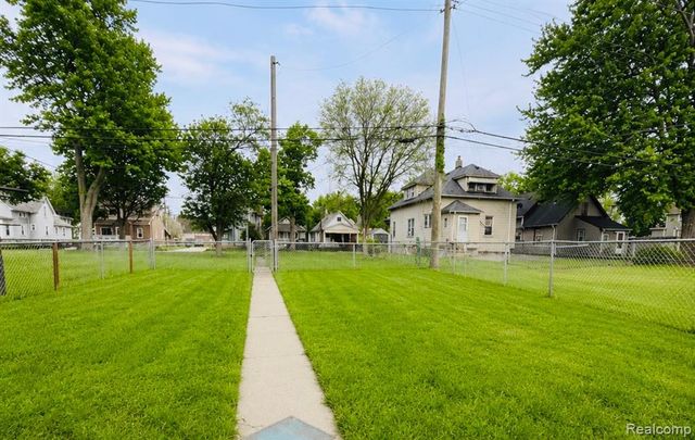 153 Dwight Street, River Rouge, MI 48218
