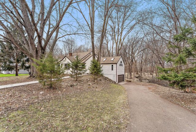 3923 Elmwood Street, Vadnais Heights, MN 55127