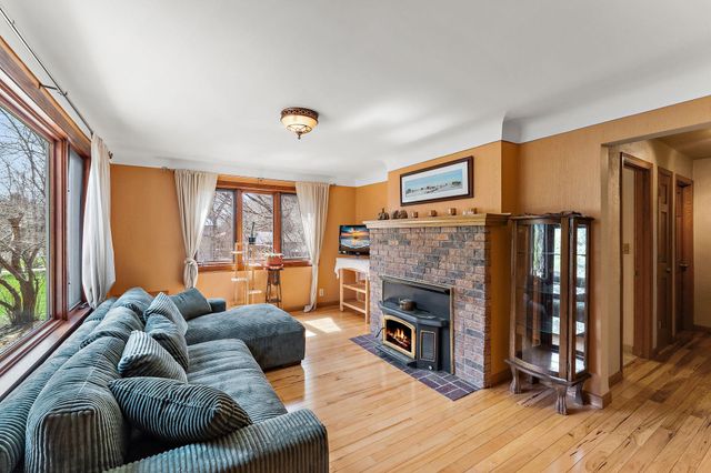 3923 Elmwood Street, Vadnais Heights, MN 55127