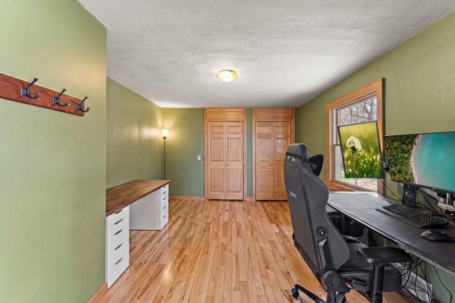 3923 Elmwood Street, Vadnais Heights, MN 55127