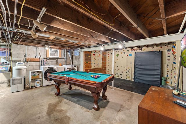 3923 Elmwood Street, Vadnais Heights, MN 55127