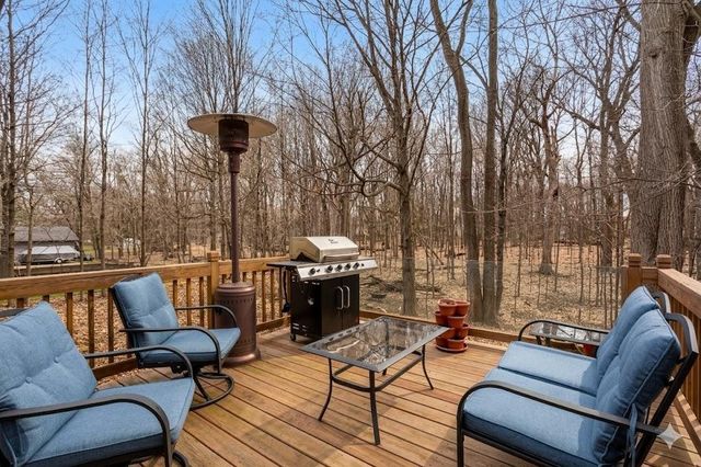 3923 Elmwood Street, Vadnais Heights, MN 55127