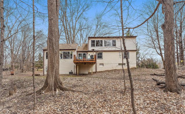 3923 Elmwood Street, Vadnais Heights, MN 55127