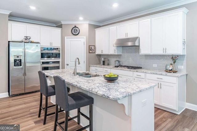 5122 Watchmans Cove, Gainesville, GA 30504