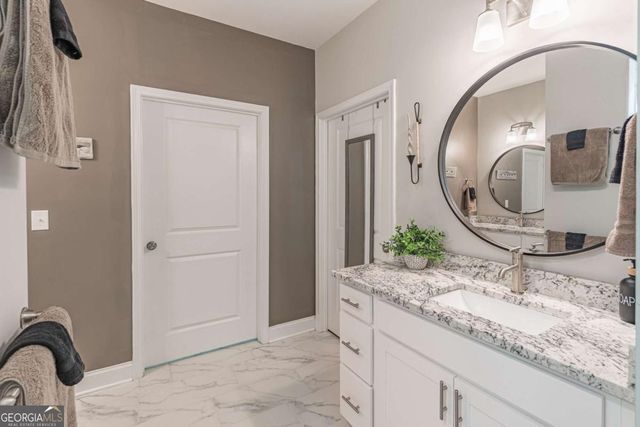 5122 Watchmans Cove, Gainesville, GA 30504
