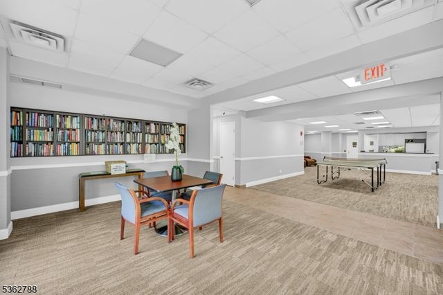 609 W South Orange Ave 2N, South Orange Village Twp., NJ 07079