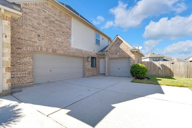 5907 Diamond Shadow Court, Richmond, TX 77469