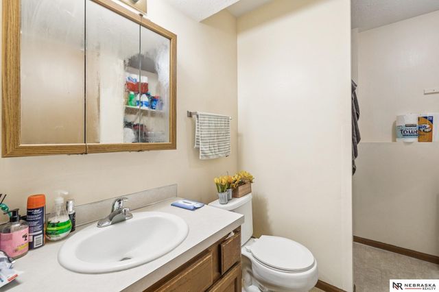 2929 NW 8th Street, Lincoln, NE 68521