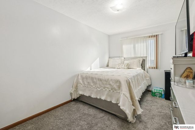 2929 NW 8th Street, Lincoln, NE 68521