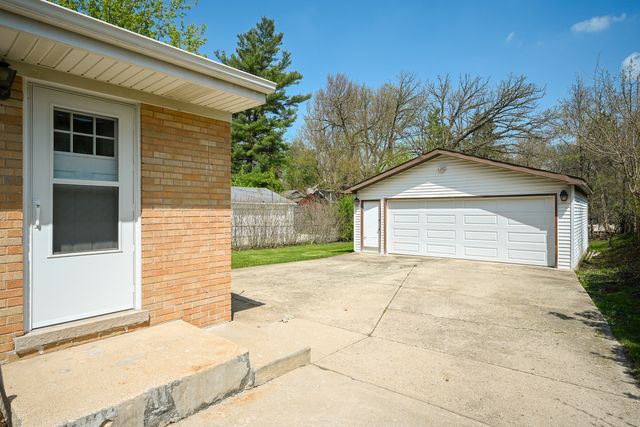 507 N Kenilworth Avenue, Glen Ellyn, IL 60137