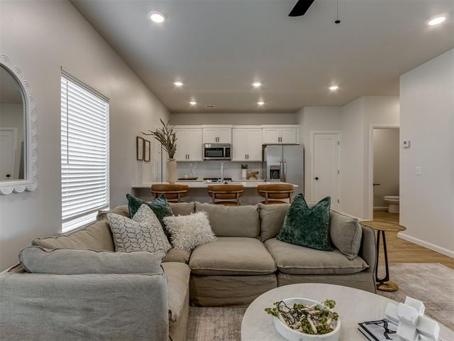 19508 Horseshoe Avenue, Edmond, OK 73012