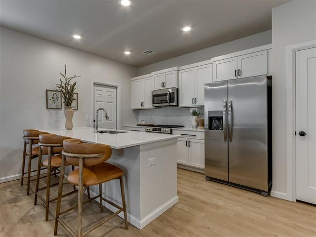 19508 Horseshoe Avenue, Edmond, OK 73012