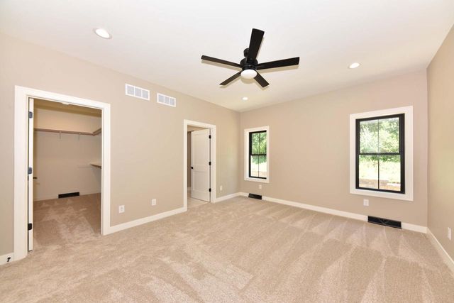 W208N16278 Renee WAY, Jackson, WI 53037